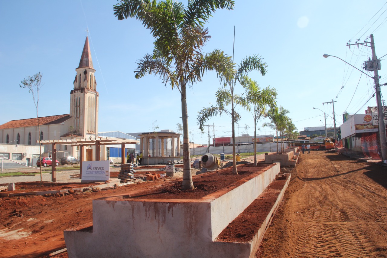 Câmara aprova calçadão na praça central