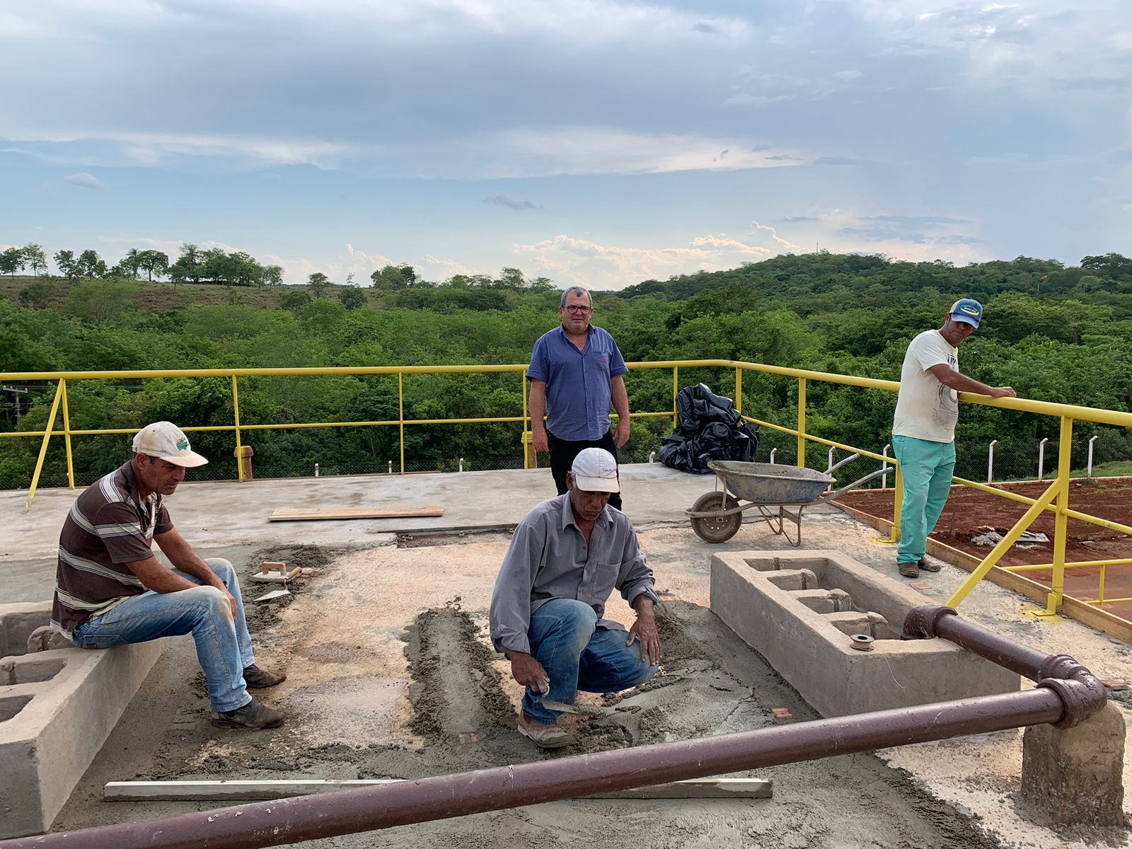 Presidente da Câmara visita obra da Estação de Tratamento de Esgoto 